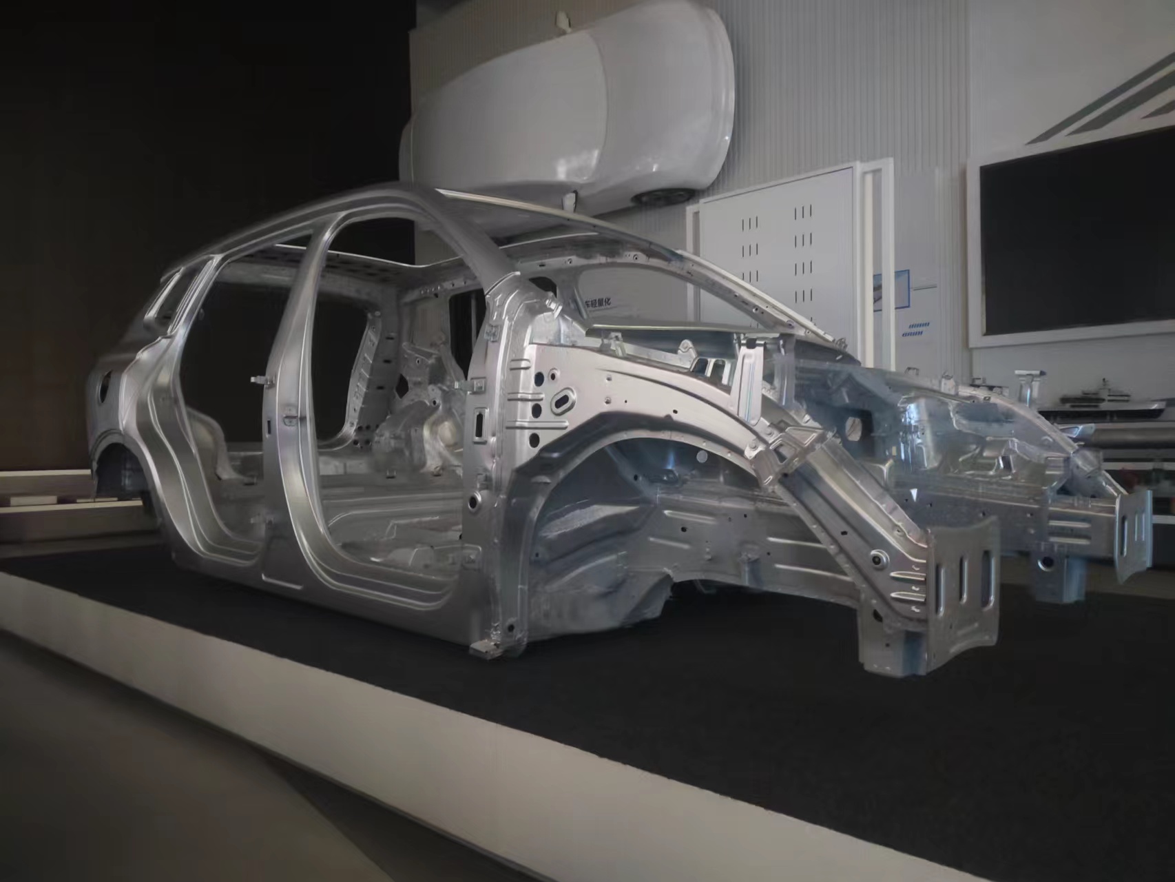 automotive aluminium extrusion profiles