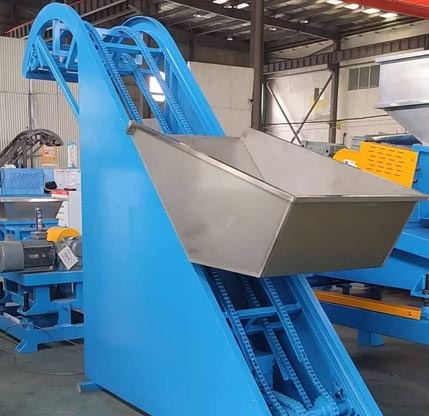 skip bucket conveyor