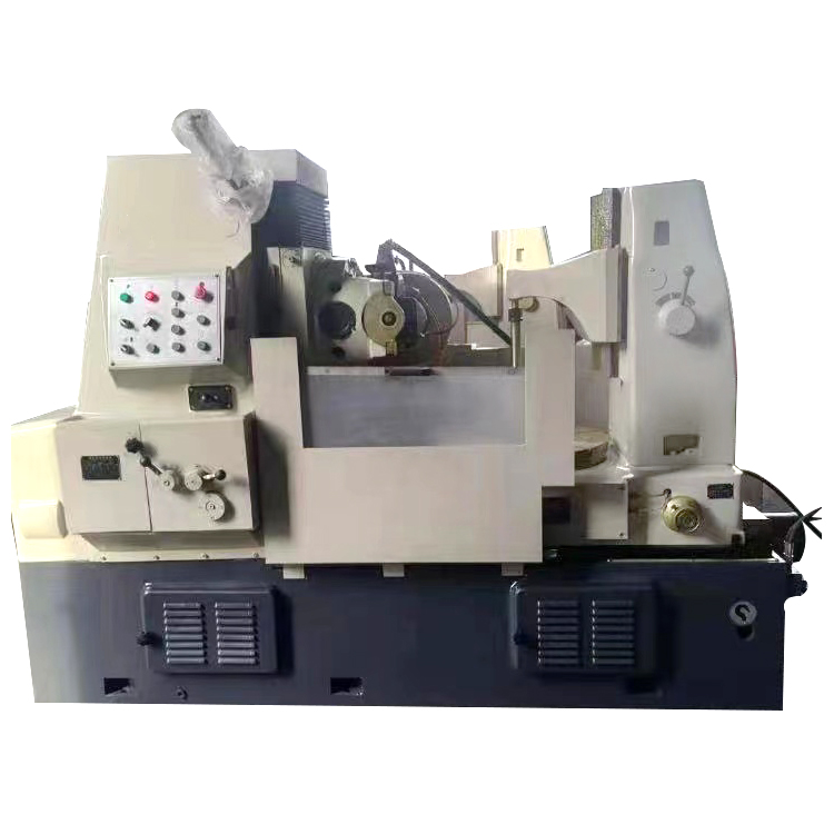 gear hobbing machine