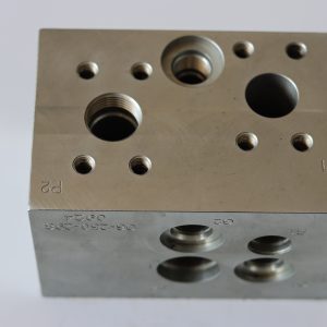 hydraulic manifold
