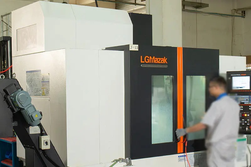 imgi 27 mazak vertical machining centres