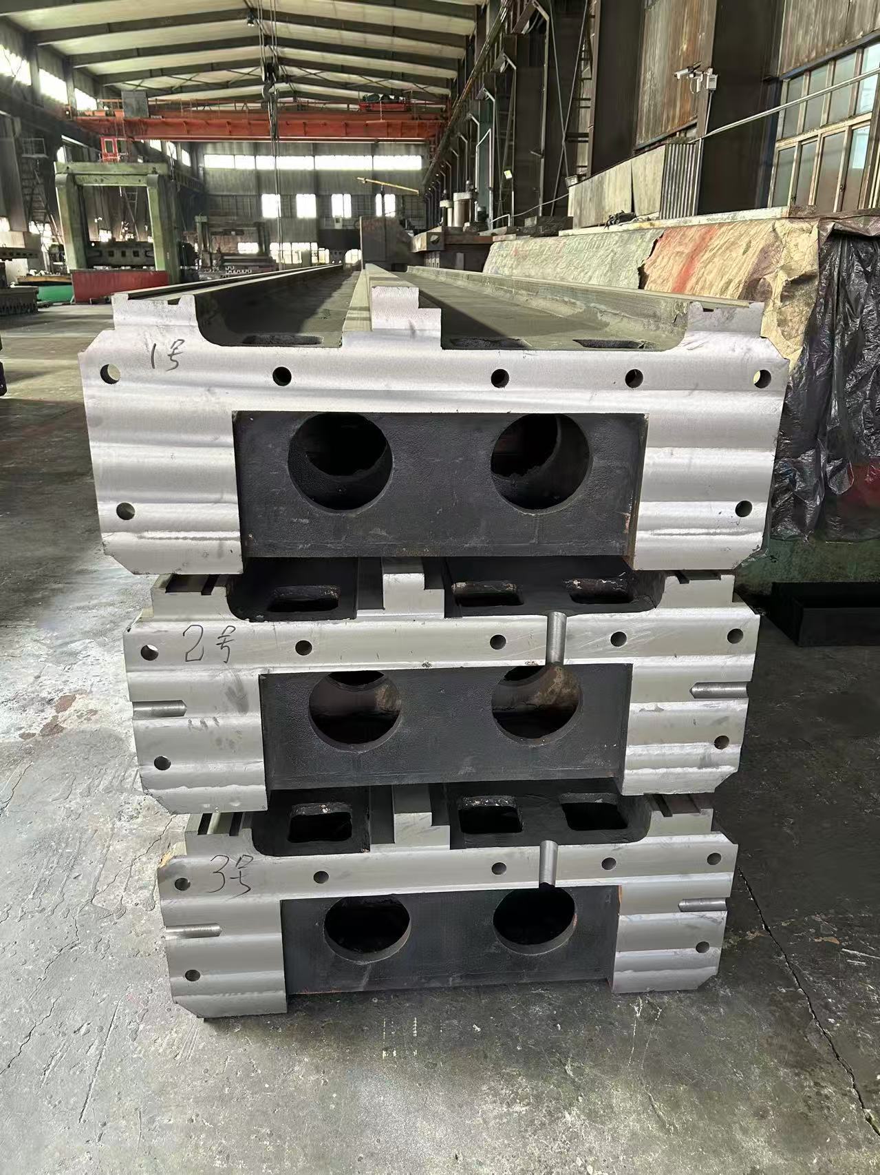 large cast iron machine tool beds / industrial equipment bases: core structure for heavy duty equipment with ultra load bearing capacity and long term stability