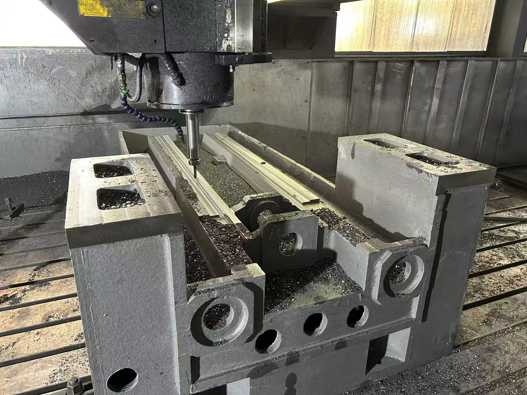 cast iron machine tool housings / base assemblies: core system for machine tool transmission protection and overall stable support