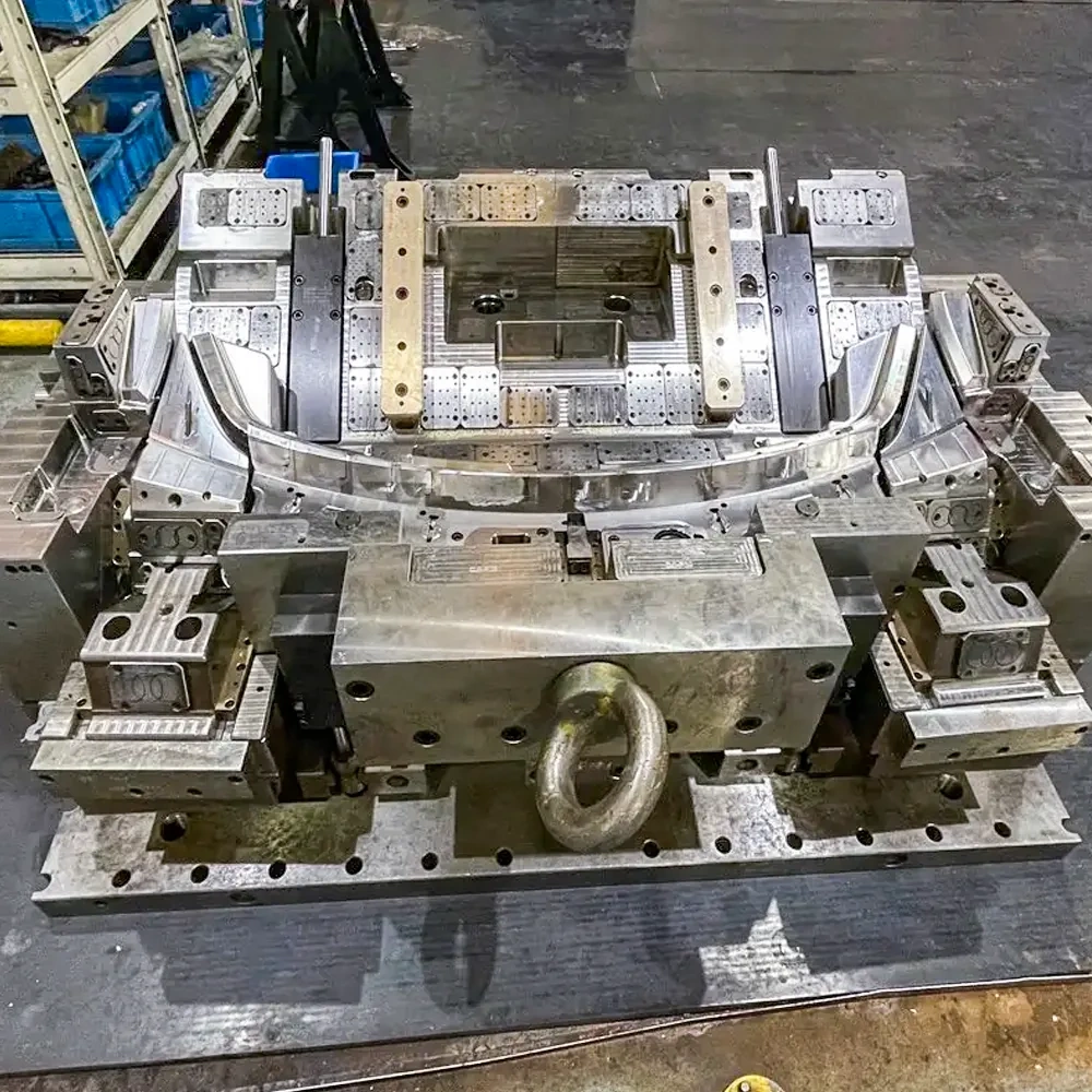 Auto Parts Plastic Injection Mold with Mould Mold Base Die Casting Die