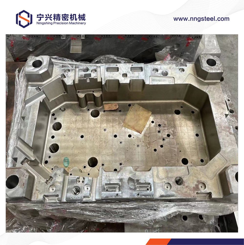 Plastic Injection Mold Design Mould with Mold Base (Ejector plate) Automobile Deflector High Pressure Die Casting - Image 2