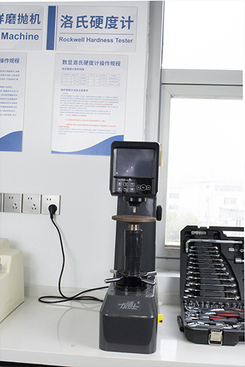 rockwell hardness tester