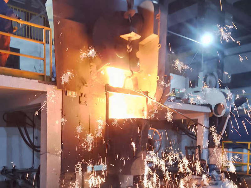 Metal_Pouring_2