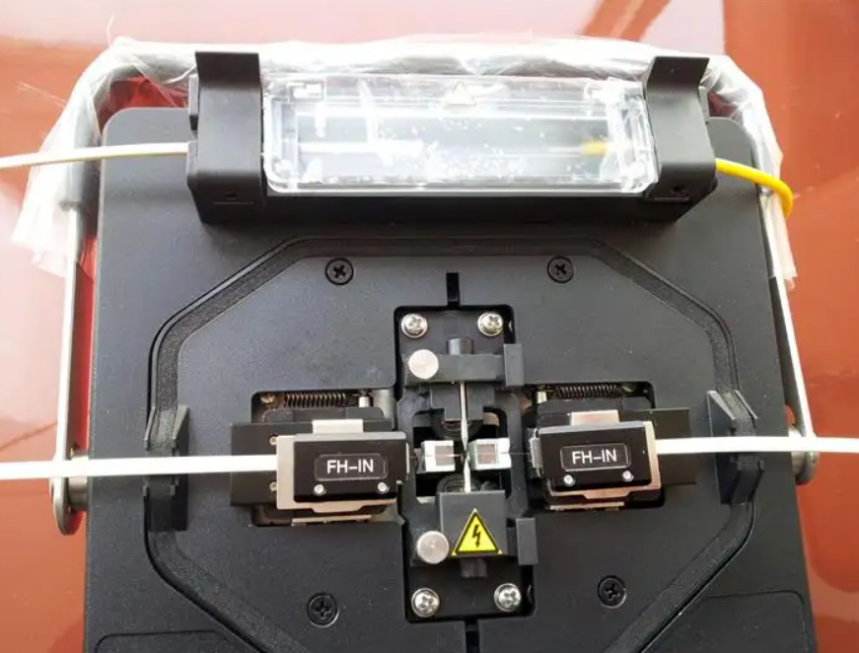 Optical Fiber Fusion Splicer - image 2